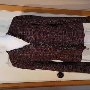 Whitehouse blackmarket burgundy/black size 6 blazer